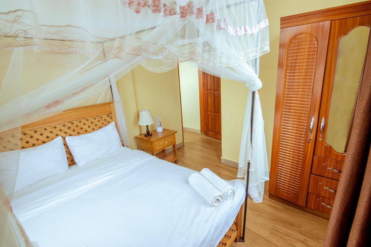 Rayan Apartments & Safaris Аруша Екстер'єр фото